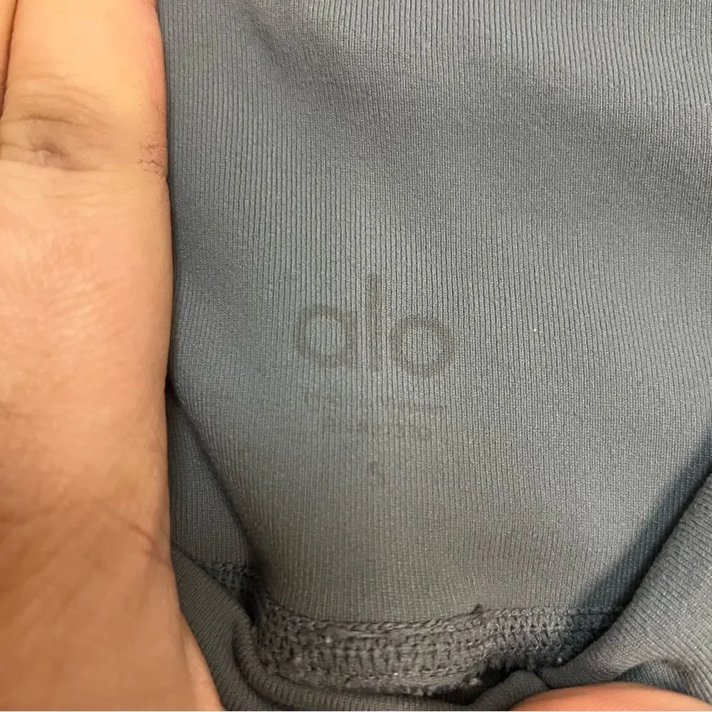 Alo Yoga Coast Capri Leggings Mesh Gray Women’s Small Cropped Athleticwear
